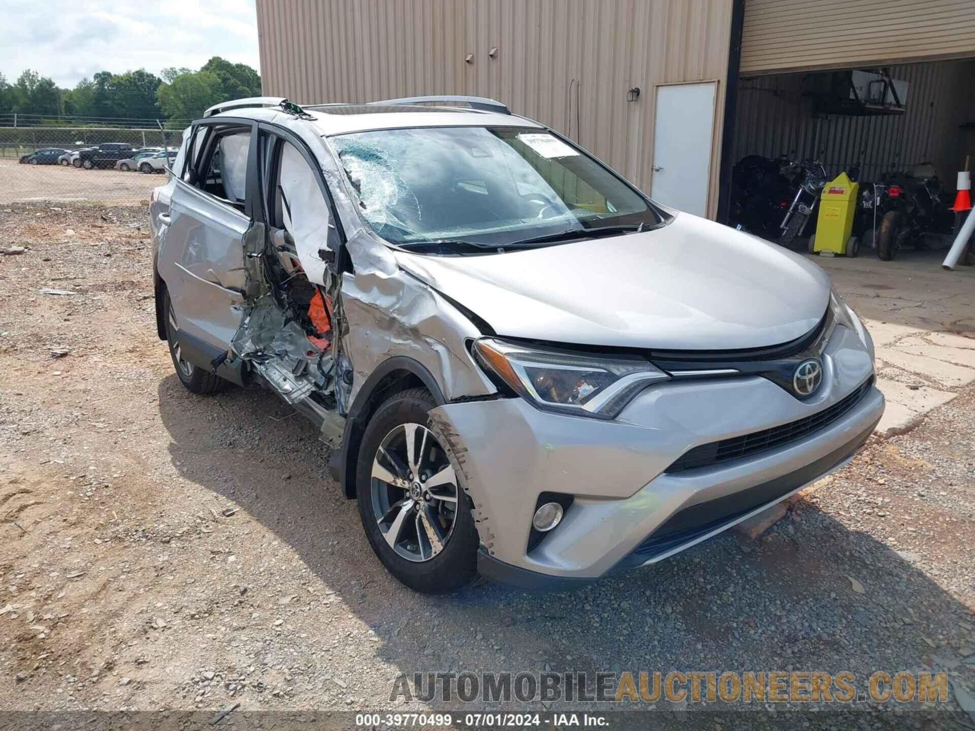 2T3WFREV8HW392105 TOYOTA RAV4 2017