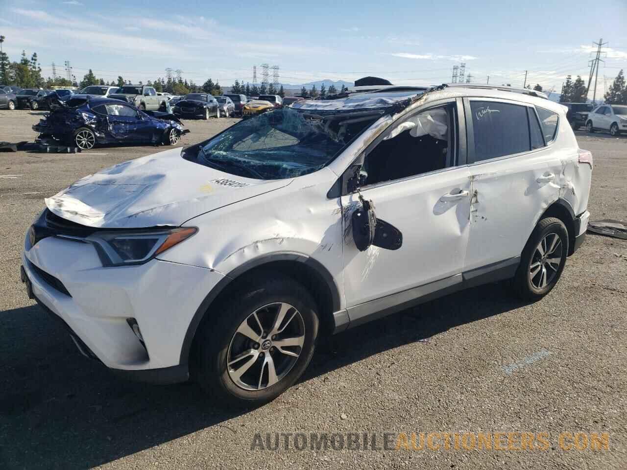 2T3WFREV8JW414075 TOYOTA RAV4 2018