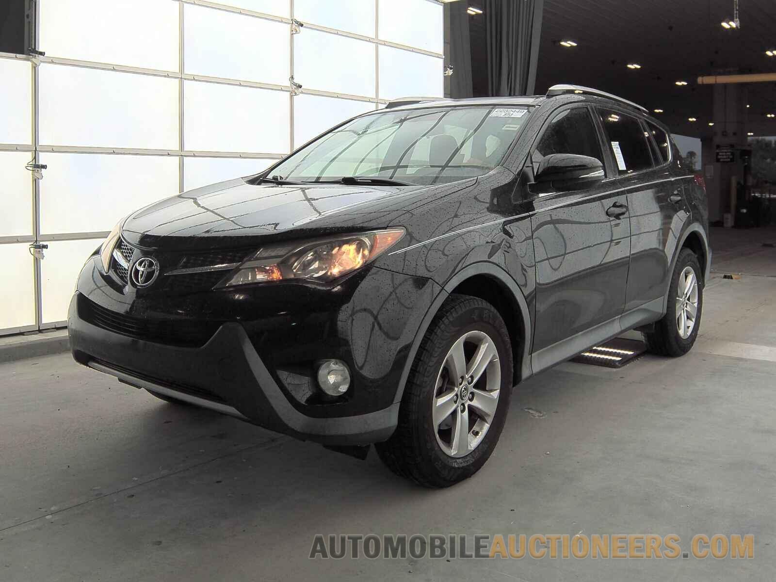 2T3WFREV9FW131482 Toyota RAV4 2015