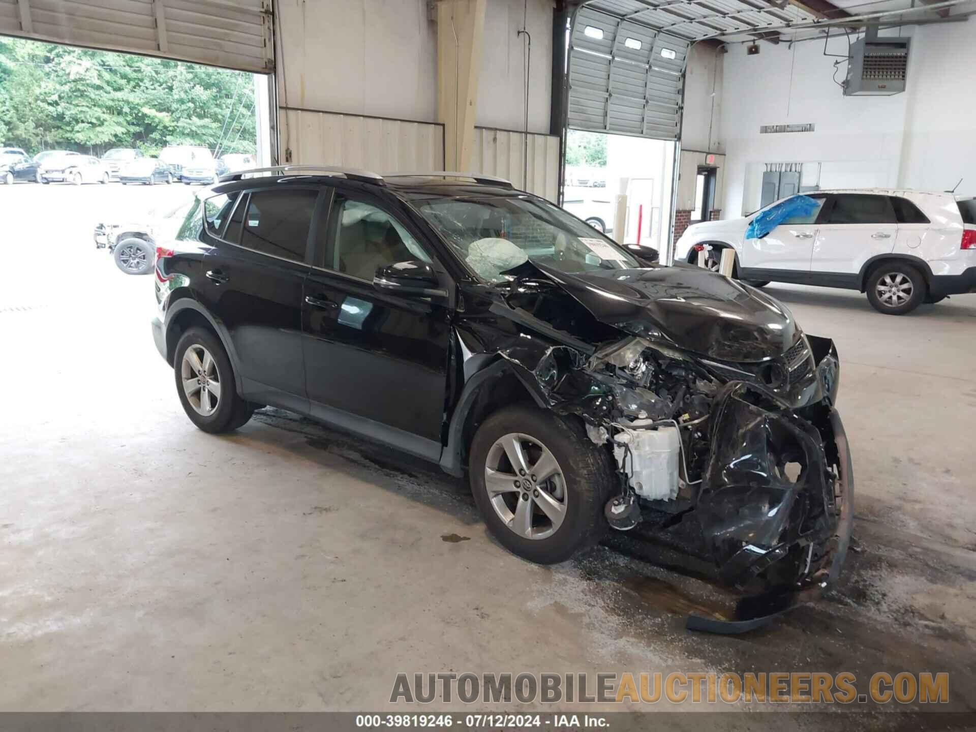 2T3WFREV9FW225135 TOYOTA RAV4 2015