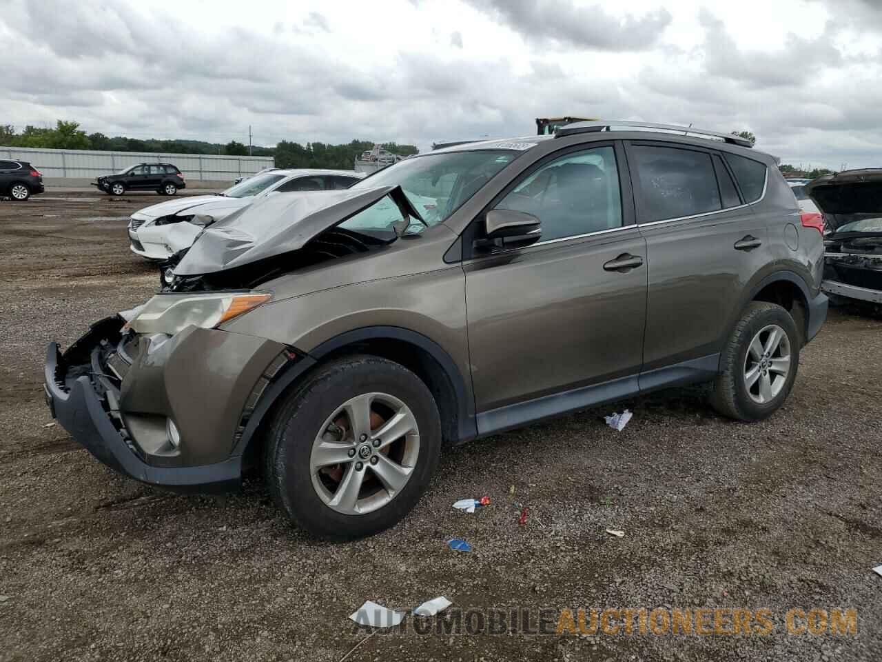 2T3WFREV9FW231856 TOYOTA RAV4 2015