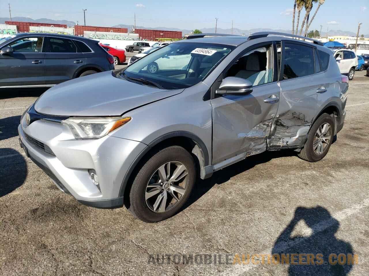 2T3WFREV9HW341647 TOYOTA RAV4 2017