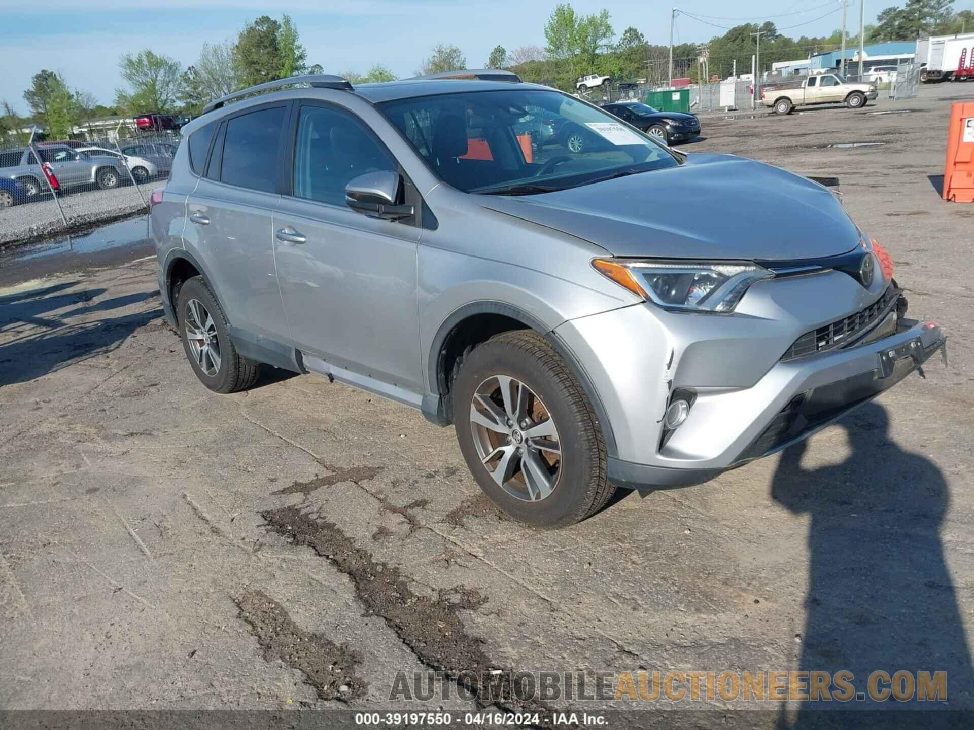 2T3WFREV9HW389312 TOYOTA RAV4 2017