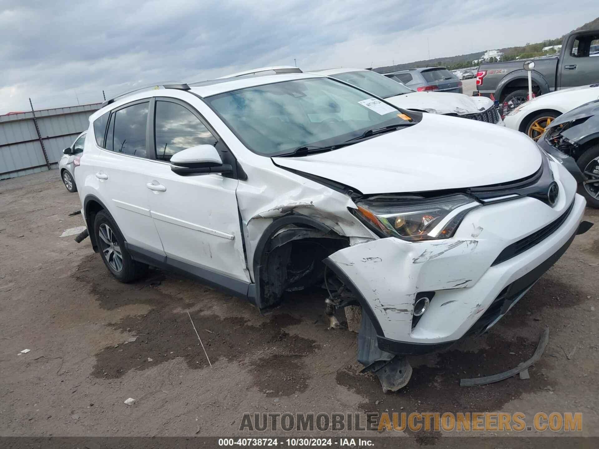 2T3WFREV9JW429121 TOYOTA RAV4 2018