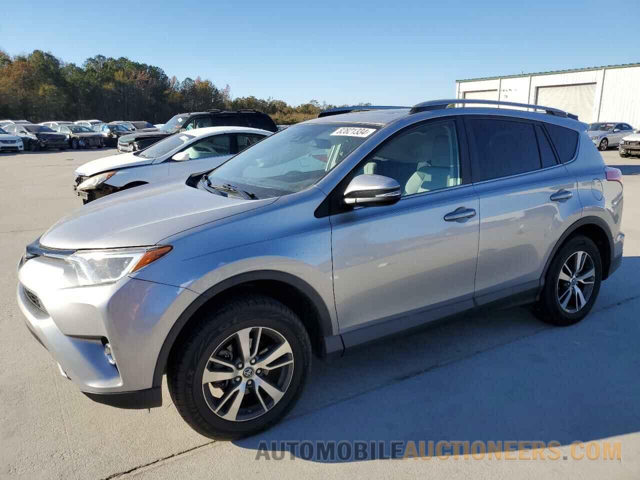 2T3WFREVXHW319186 TOYOTA RAV4 2017