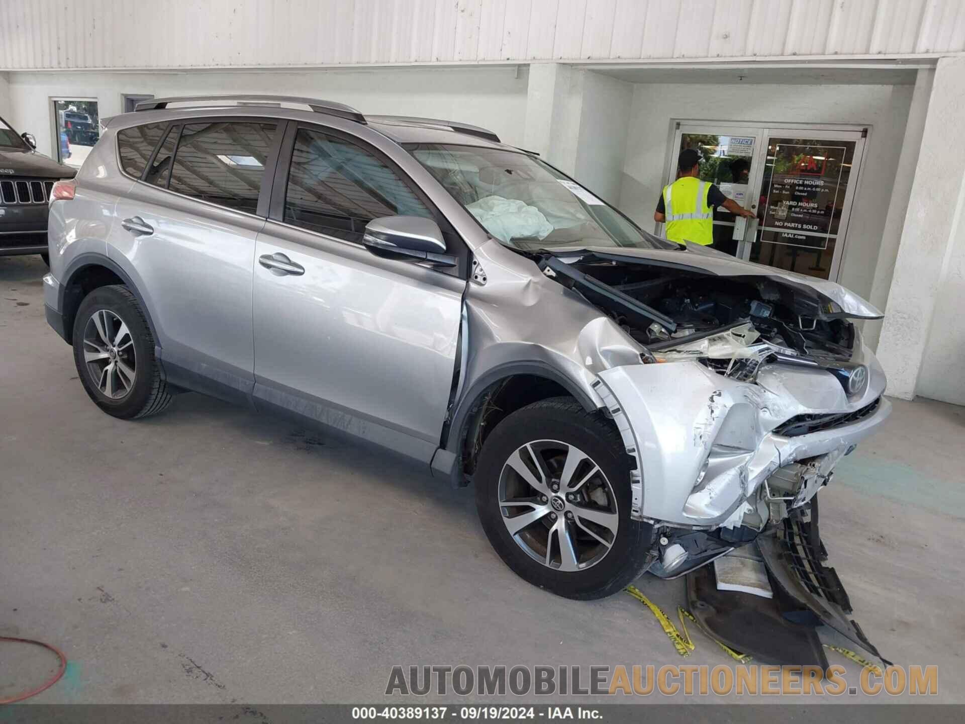 2T3WFREVXHW370641 TOYOTA RAV4 2017