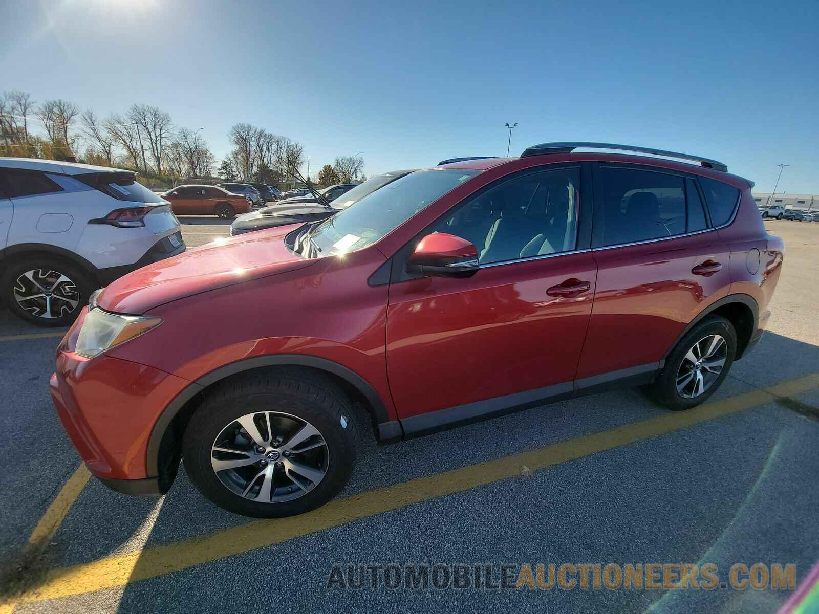 2T3WFREVXHW380523 Toyota RAV4 2017