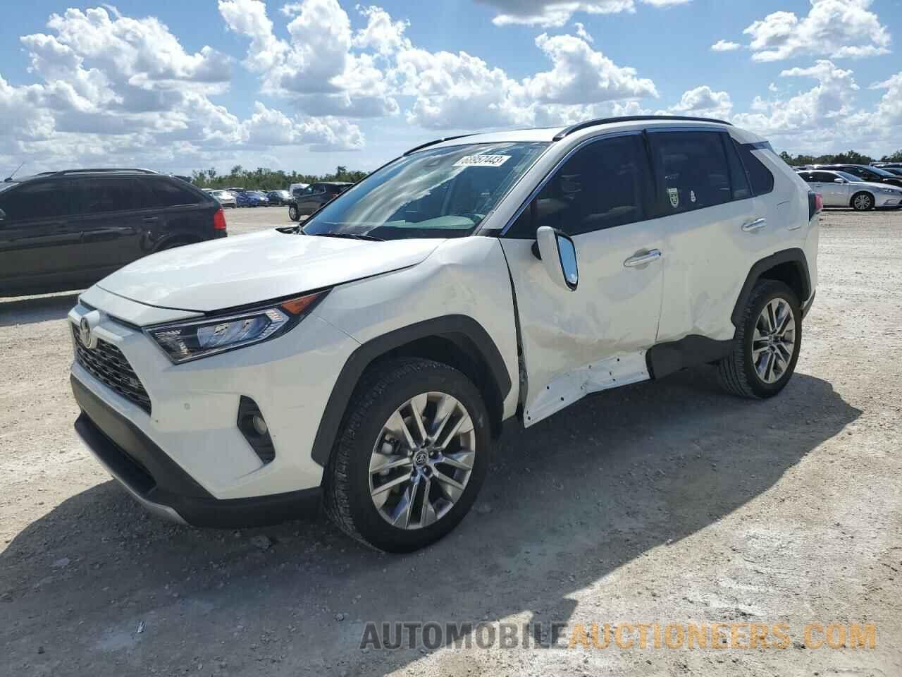 2T3Y1RFV4KC013597 TOYOTA RAV4 2019