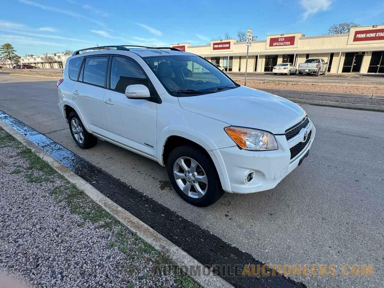 2T3YF4DV0CW138555 TOYOTA RAV4 2012