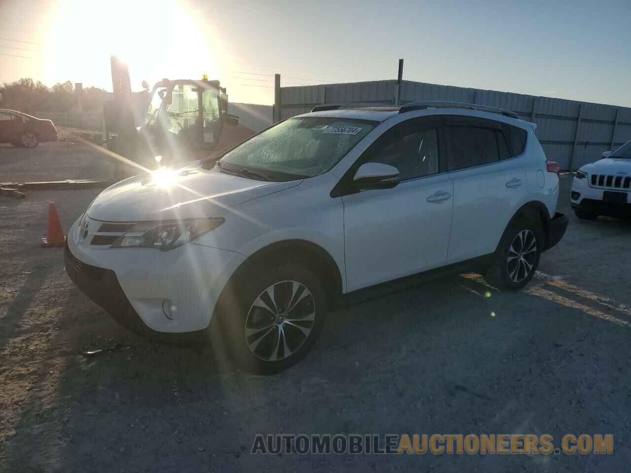 2T3YFREV2FW183030 TOYOTA RAV4 2015