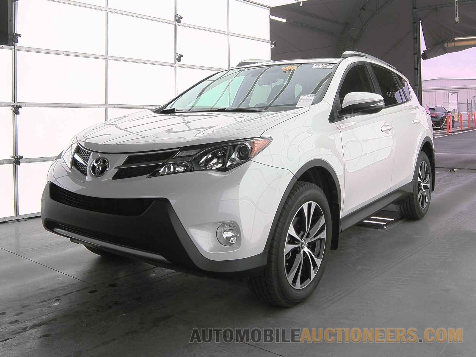 2T3YFREV3FW217850 Toyota RAV4 2015