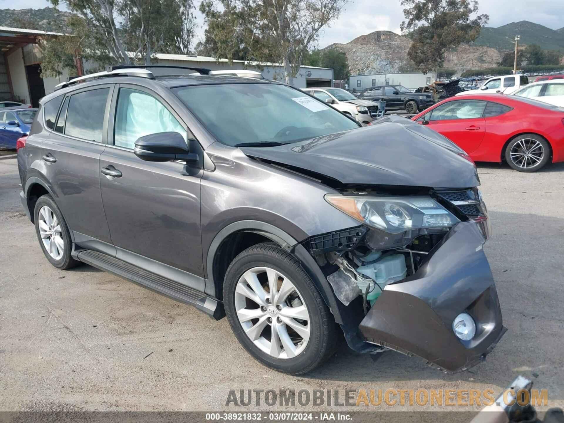 2T3YFREV5FW215582 TOYOTA RAV4 2015