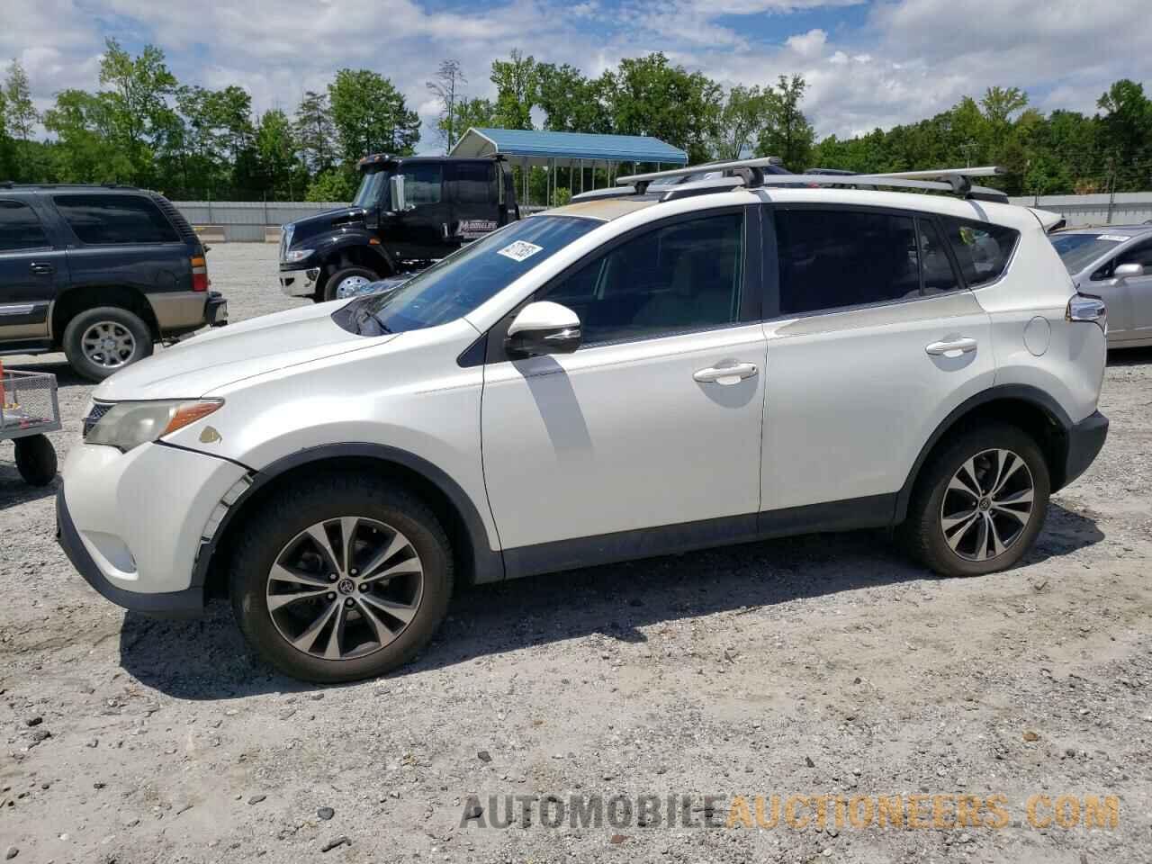 2T3YFREV8FW134298 TOYOTA RAV4 2015