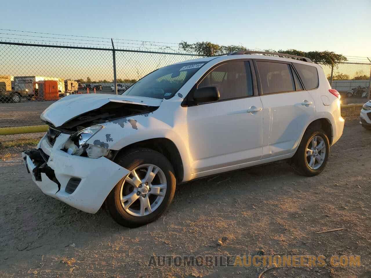 2T3ZF4DV4CW138157 TOYOTA RAV4 2012