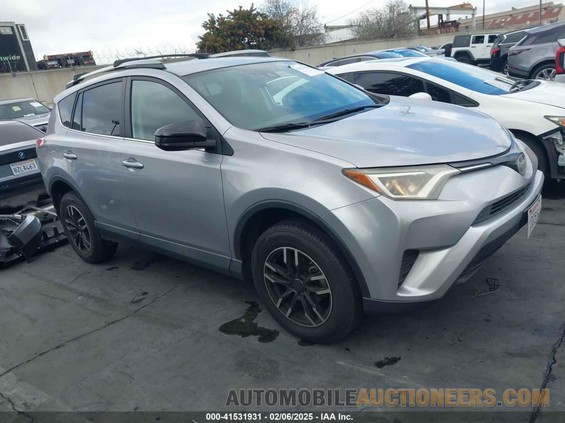 2T3ZFREV0HW351772 TOYOTA RAV4 2017