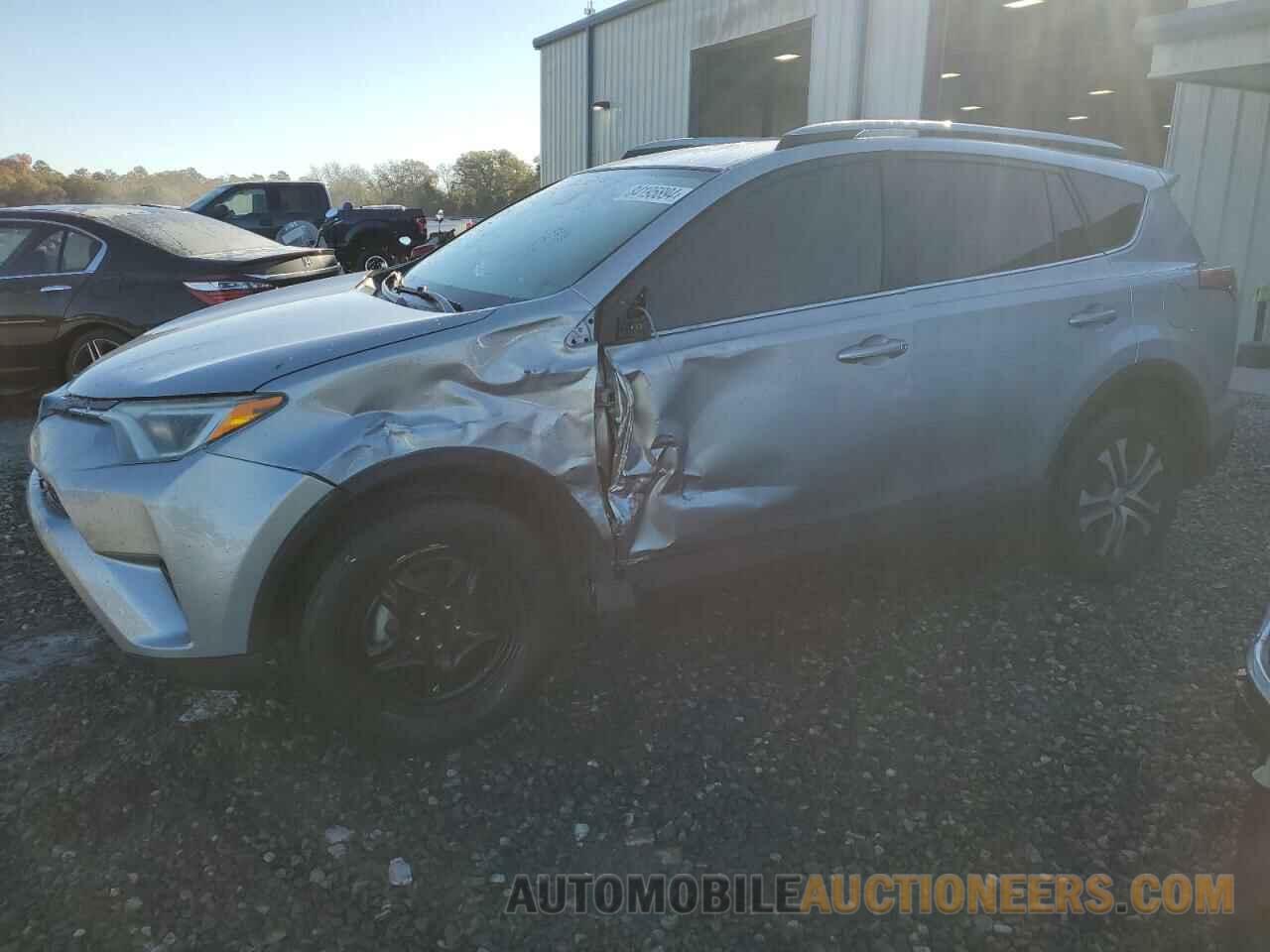 2T3ZFREV0JW424662 TOYOTA RAV4 2018