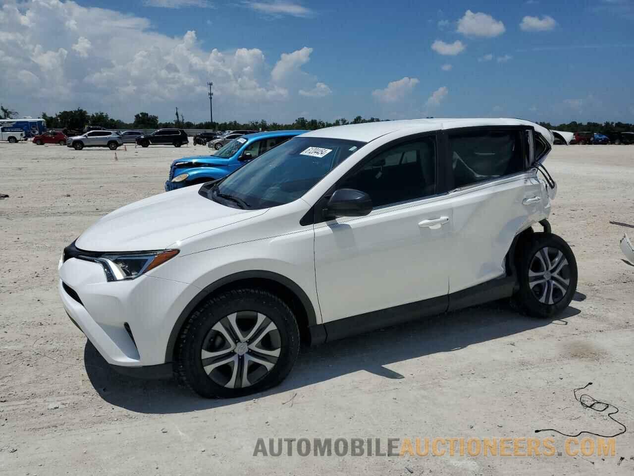 2T3ZFREV1HW388068 TOYOTA RAV4 2017