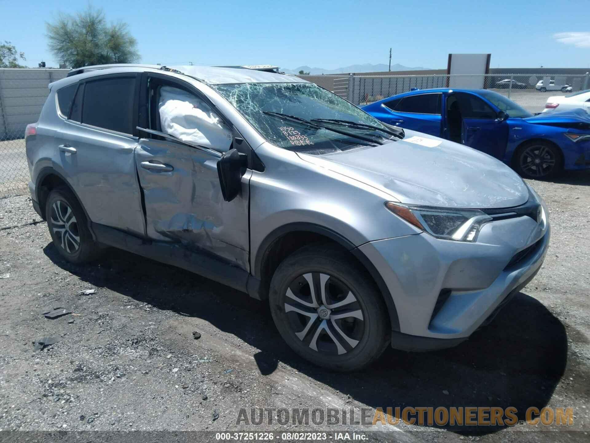 2T3ZFREV3JW422615 TOYOTA RAV4 2018