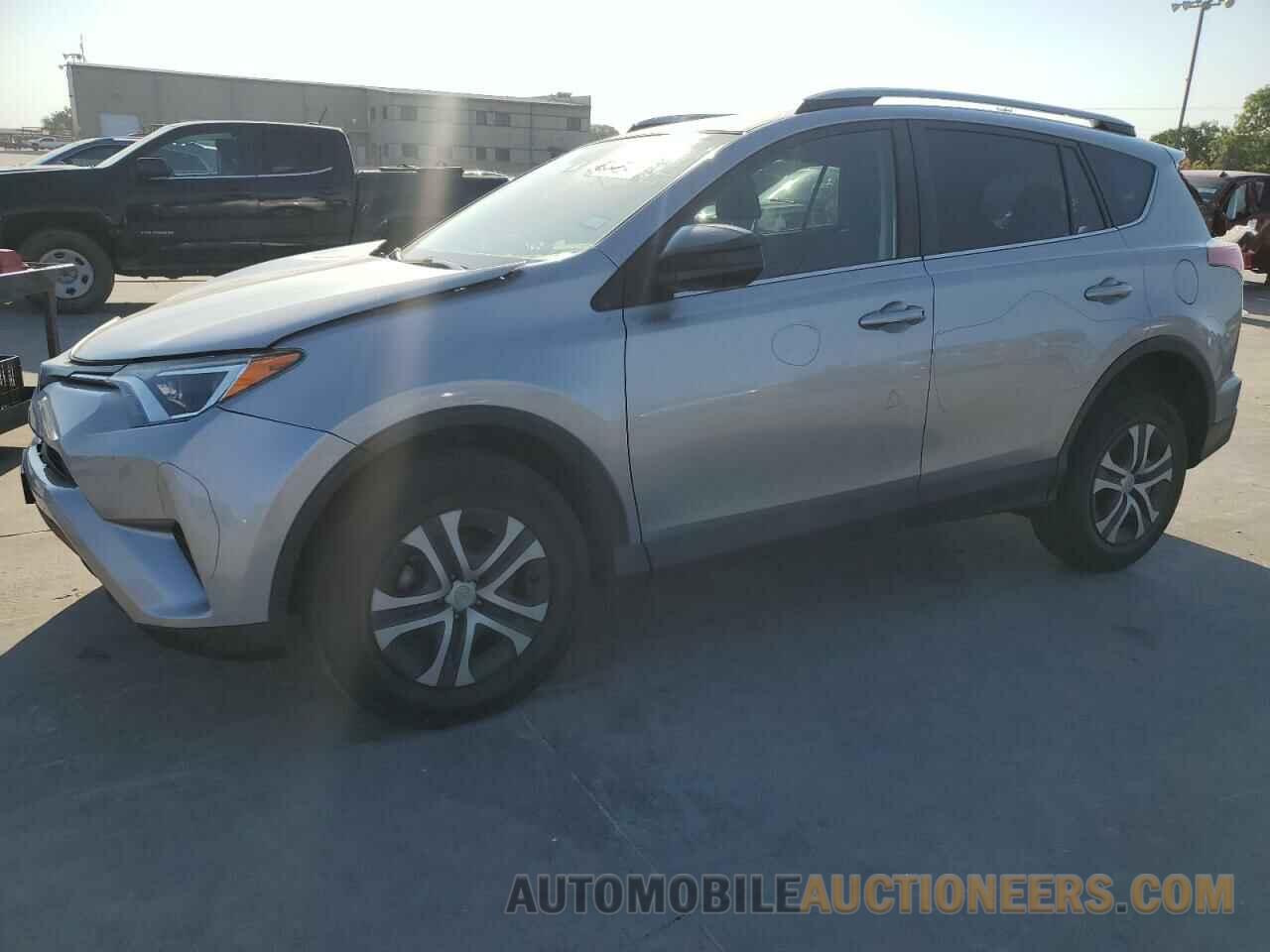 2T3ZFREV3JW438880 TOYOTA RAV4 2018