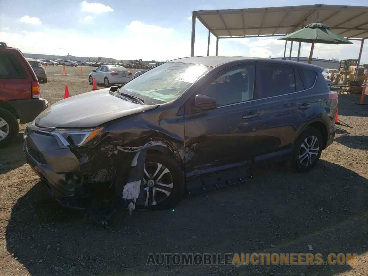 2T3ZFREV4HW386962 TOYOTA RAV4 2017