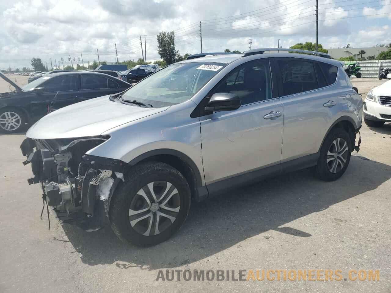 2T3ZFREV5HW378174 TOYOTA RAV4 2017