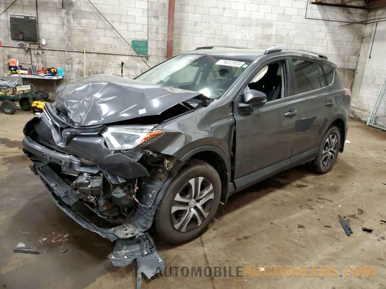 2T3ZFREV8HW317272 TOYOTA RAV4 2017