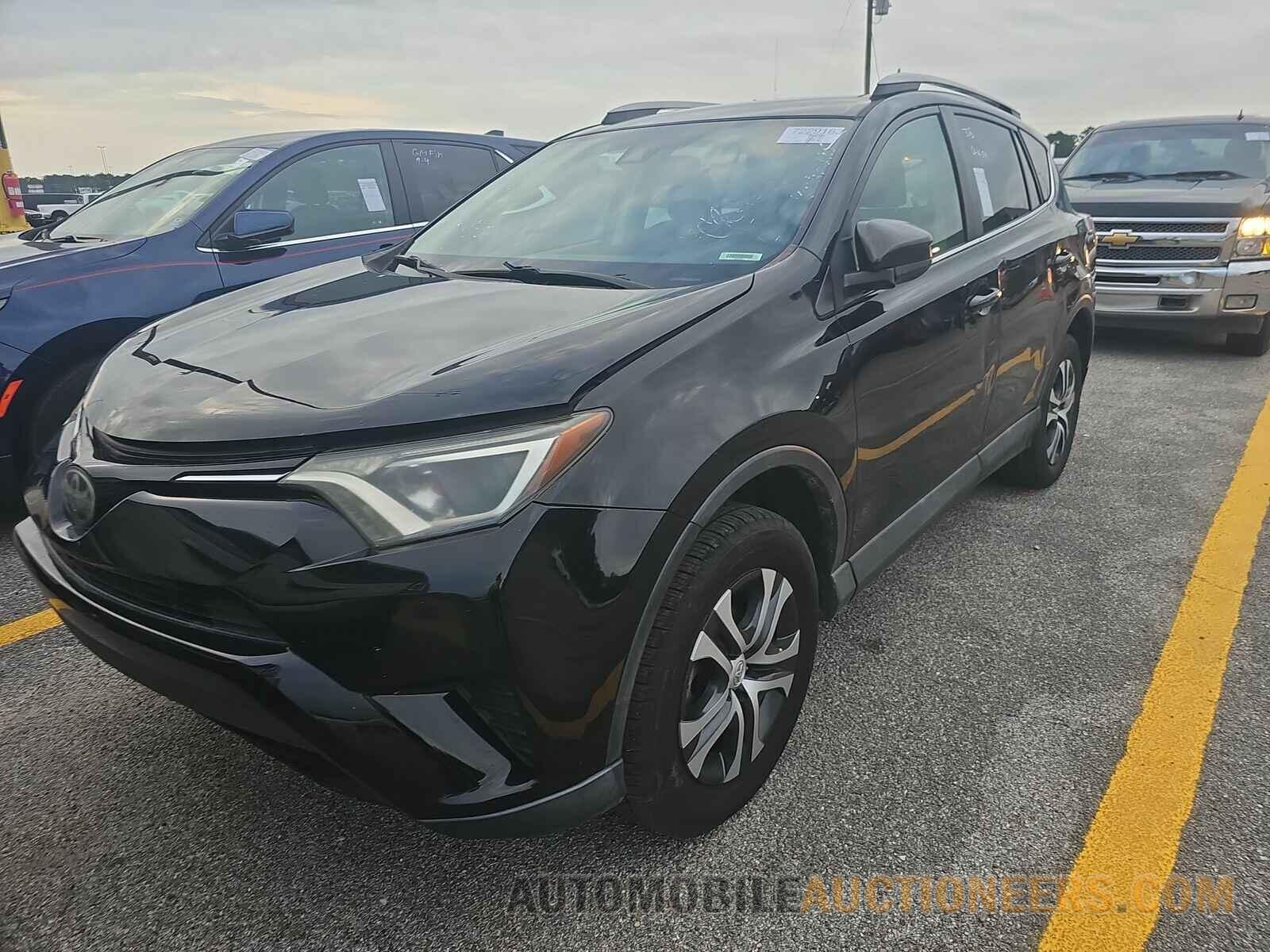 2T3ZFREV8HW331740 Toyota RAV4 2017