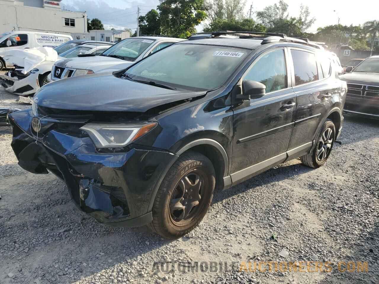 2T3ZFREV8HW348327 TOYOTA RAV4 2017