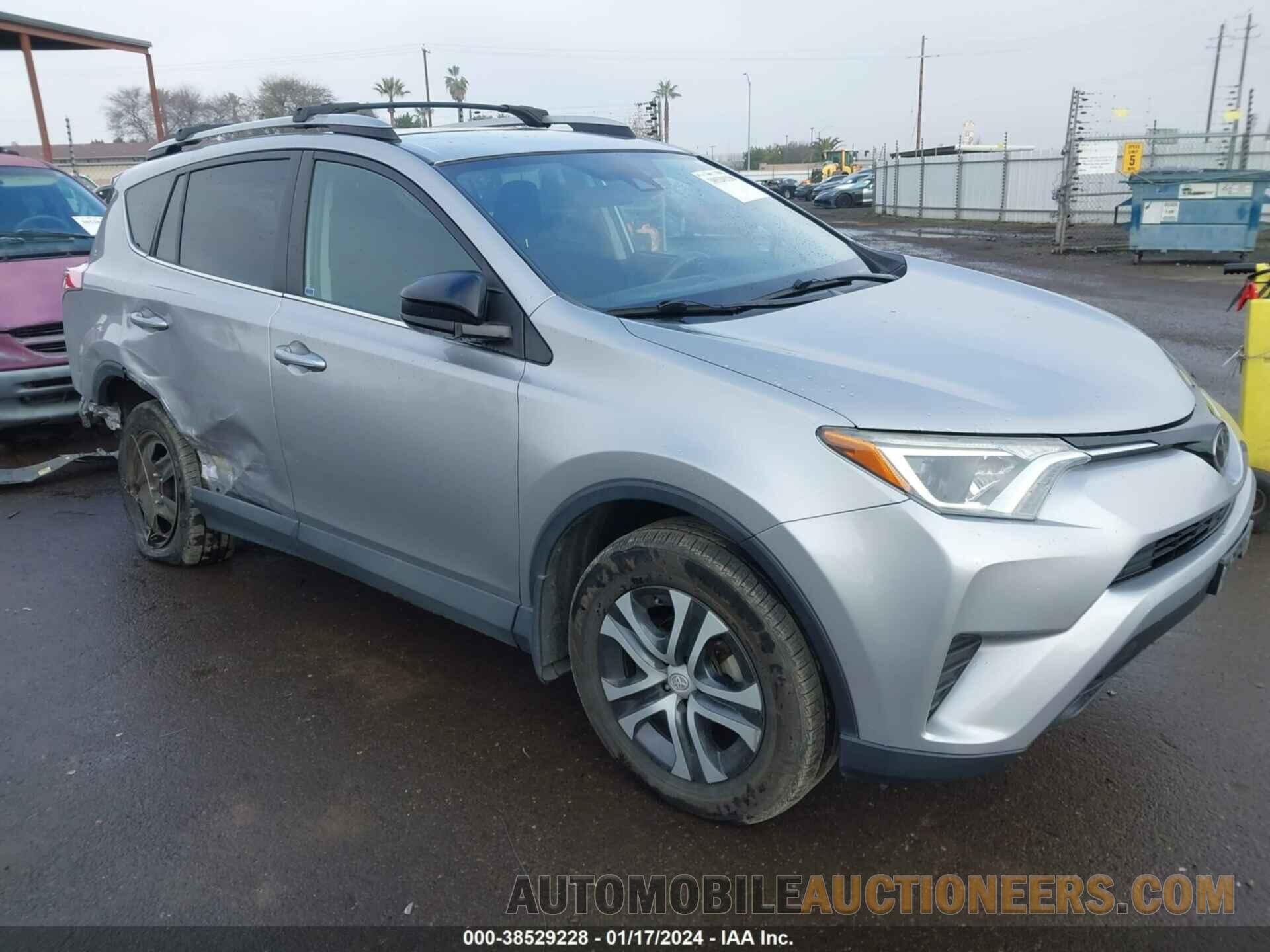 2T3ZFREV9HW393213 TOYOTA RAV4 2017