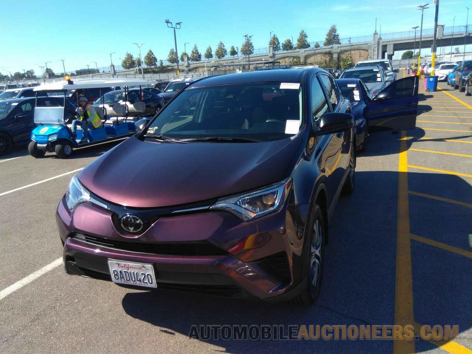 2T3ZFREVXHW399313 Toyota RAV4 2017