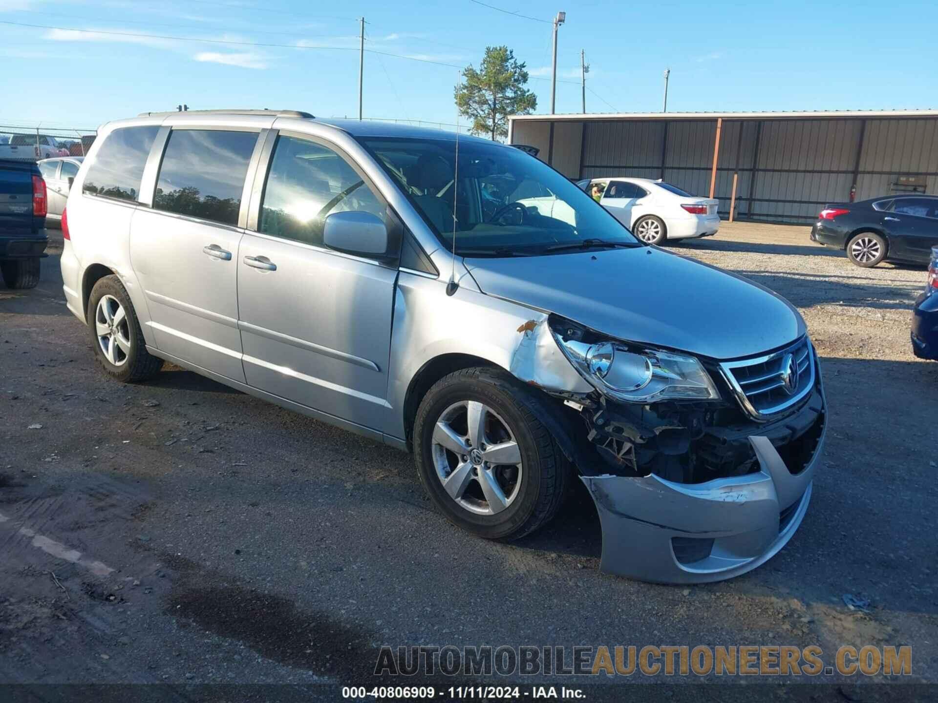 2V4RW3DG0BR772642 VOLKSWAGEN ROUTAN 2011