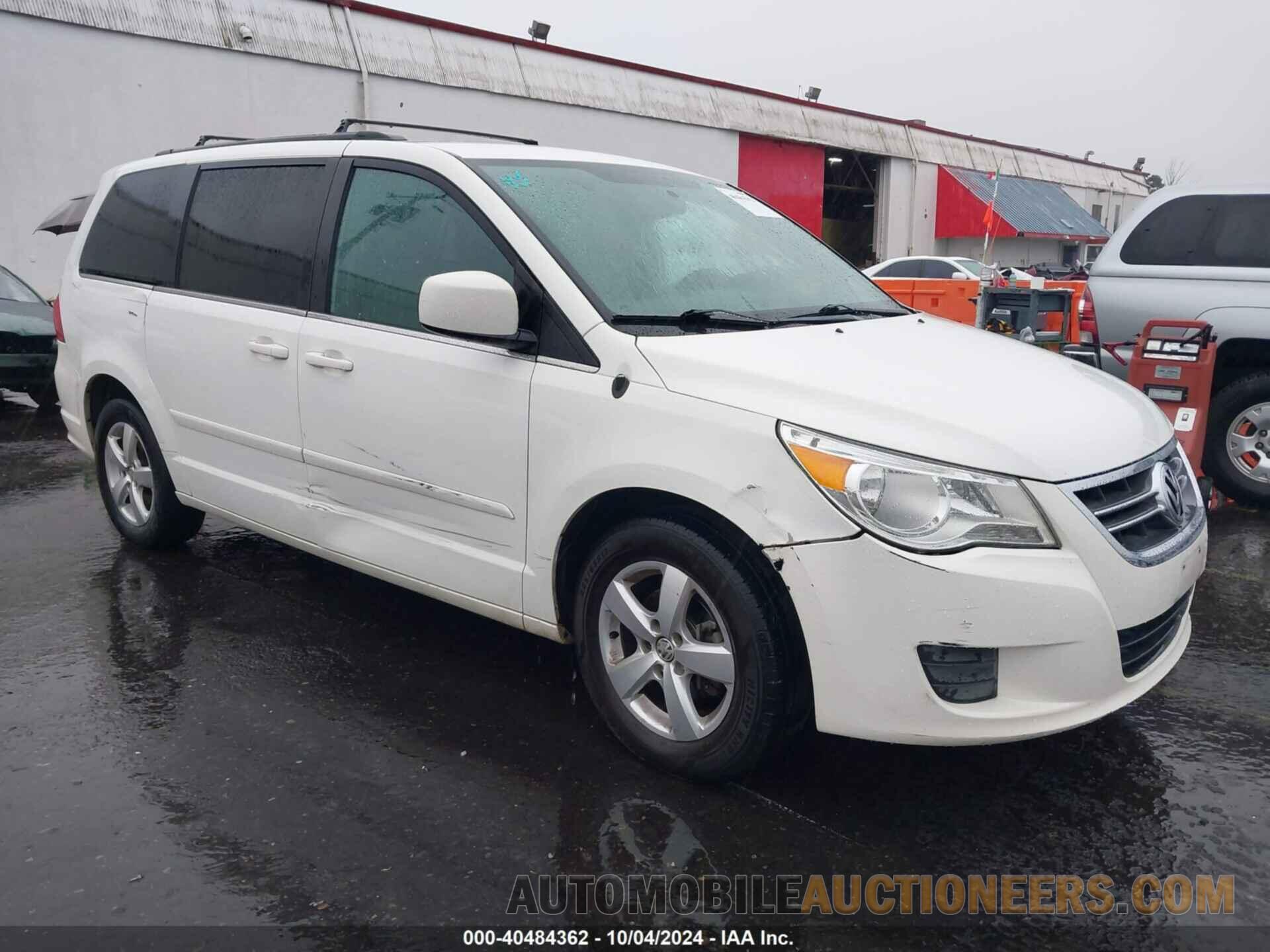 2V4RW3DG7BR634094 VOLKSWAGEN ROUTAN 2011