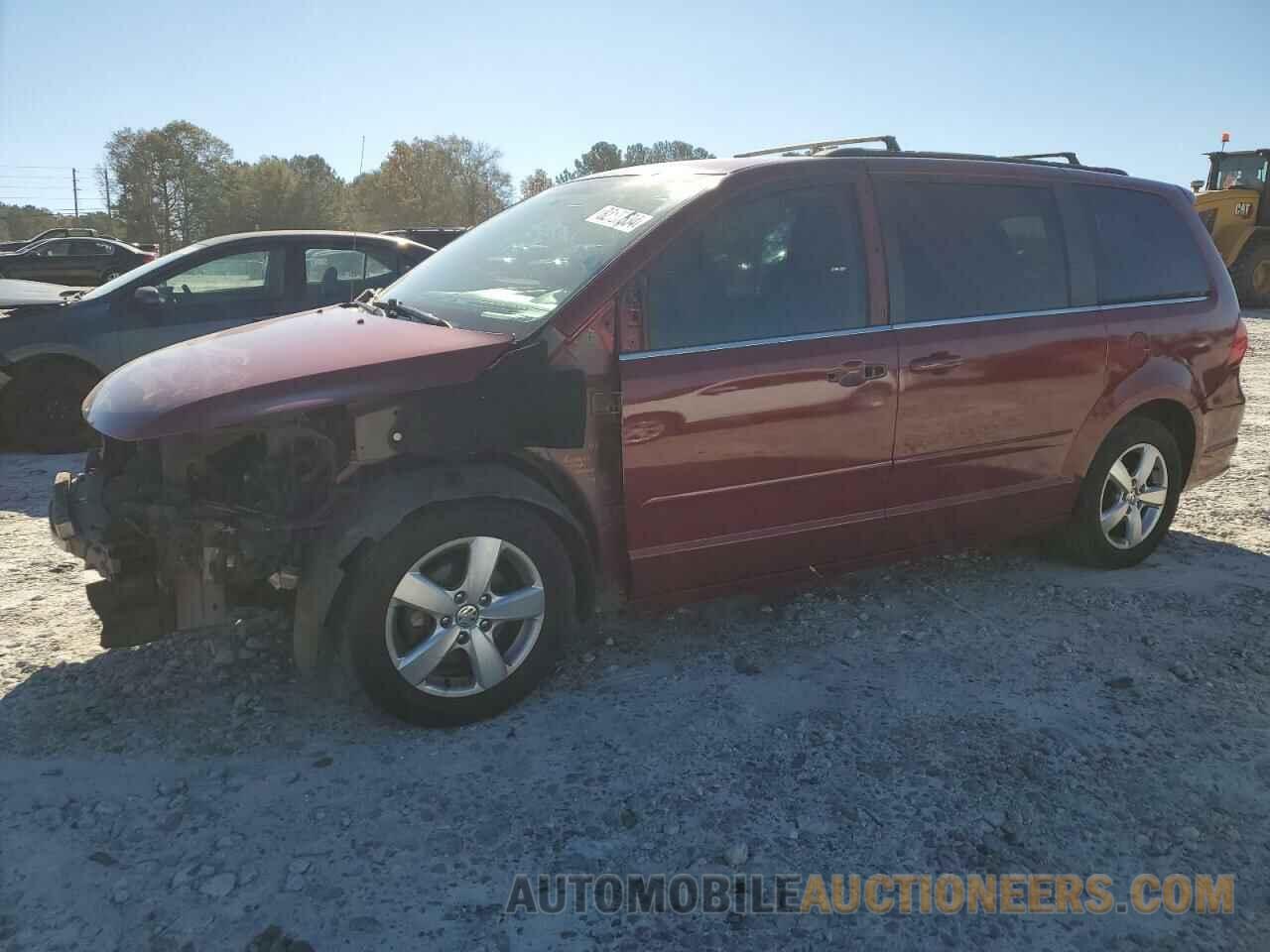 2V4RW3DG9BR695642 VOLKSWAGEN ROUTAN 2011