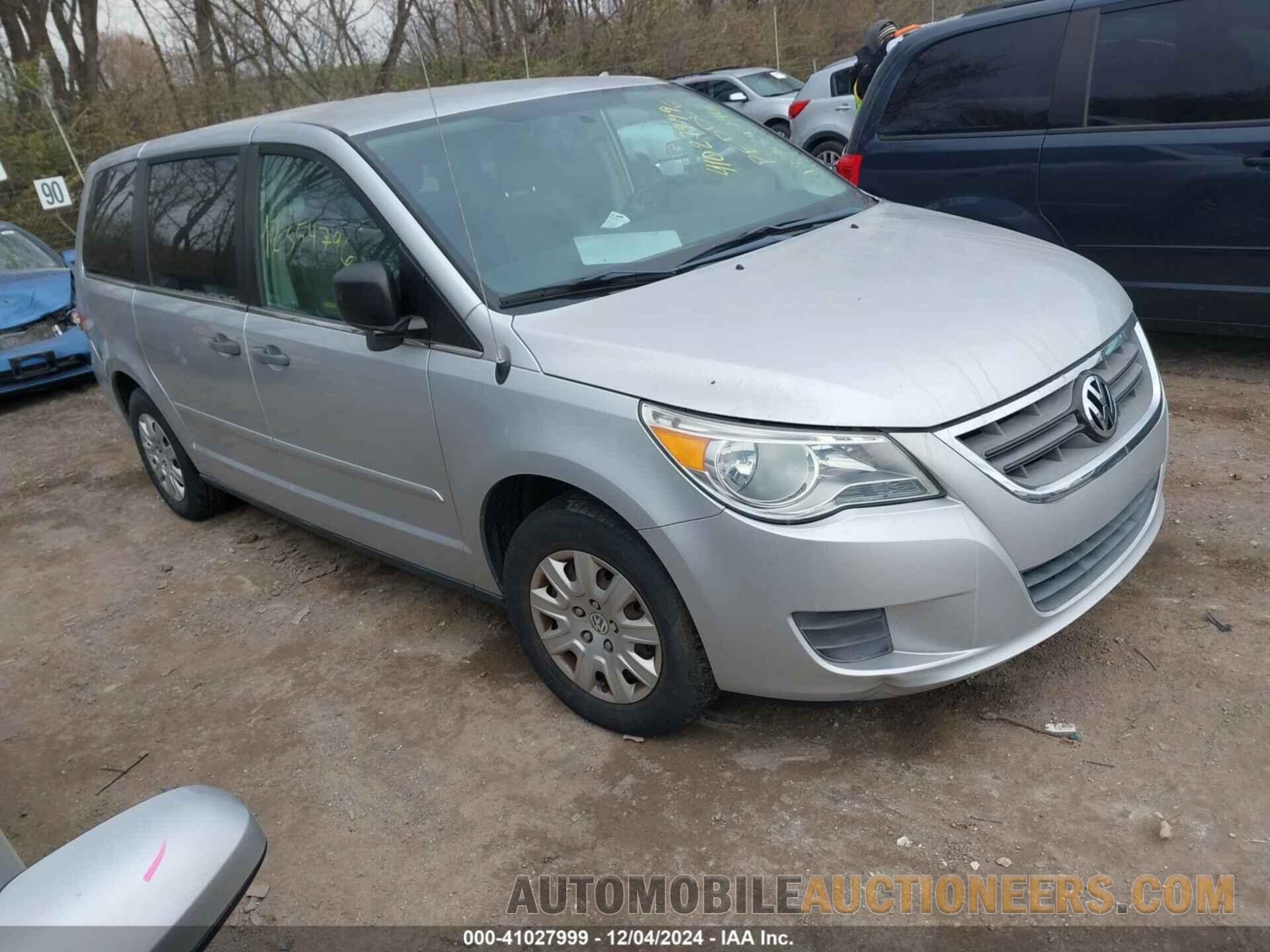 2V4RW4DG9BR717418 VOLKSWAGEN ROUTAN 2011