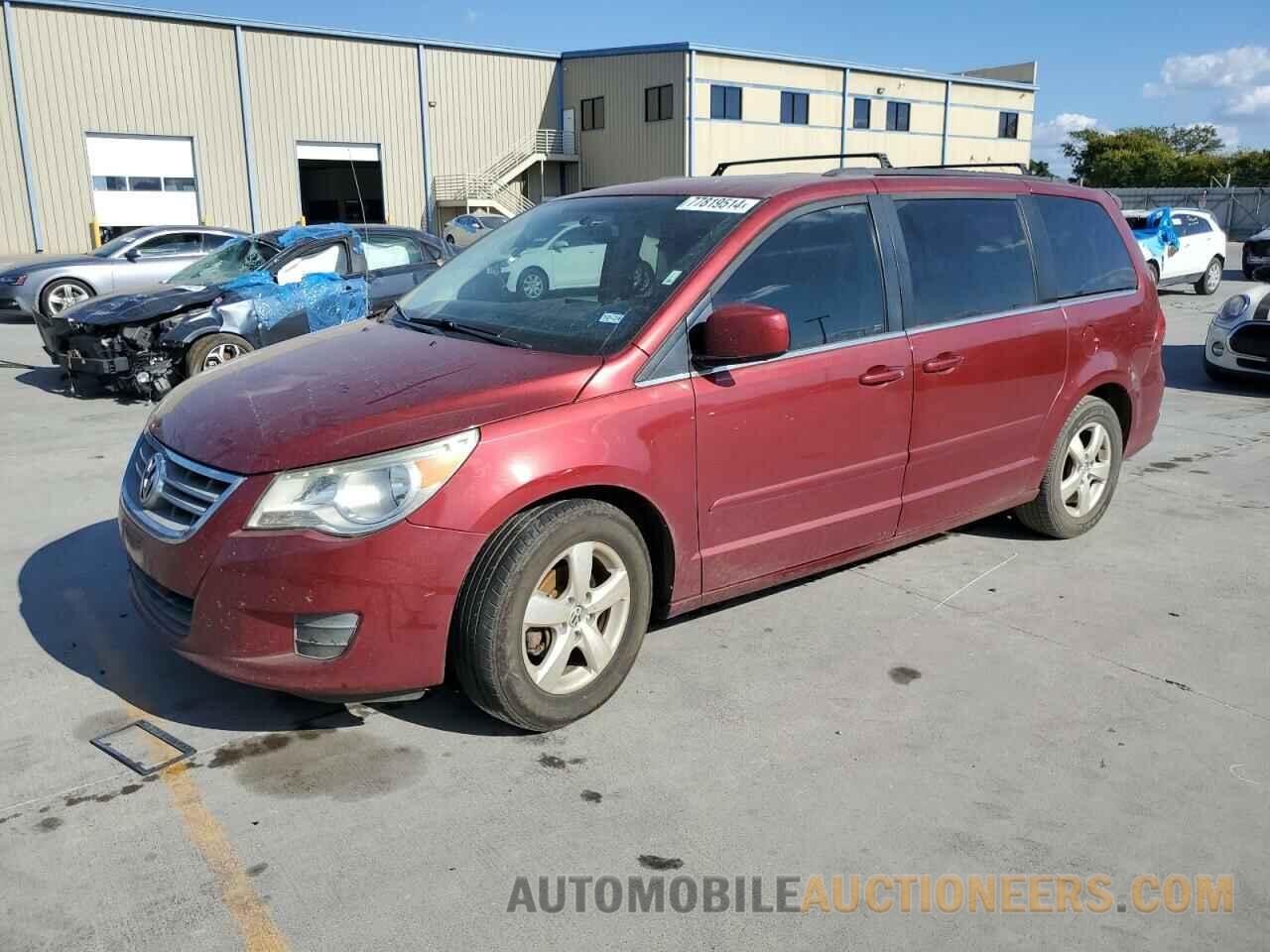 2V4RW5DG0BR658541 VOLKSWAGEN ROUTAN 2011