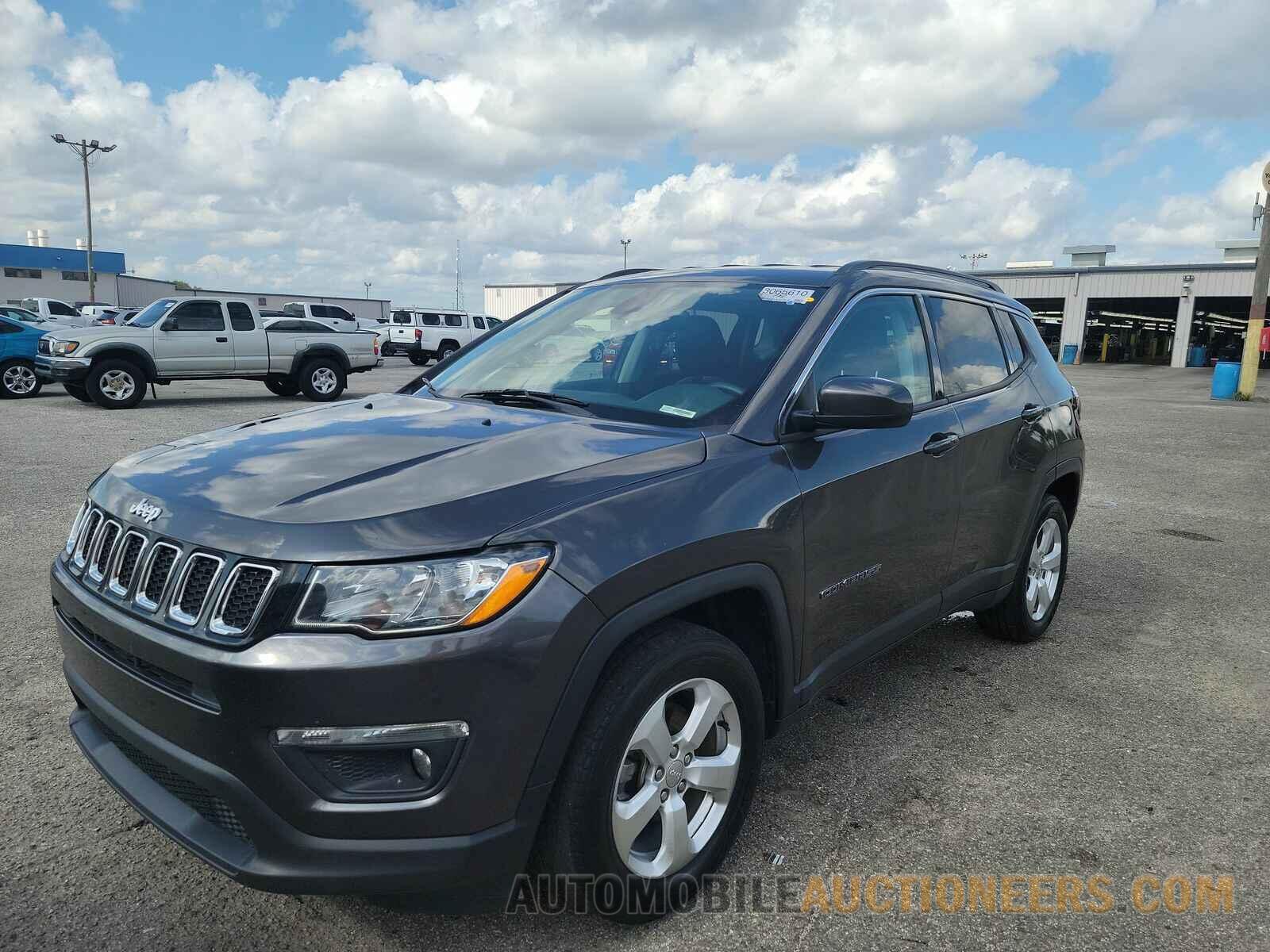 3C4NJCBB4JT268119 Jeep Compass 2018