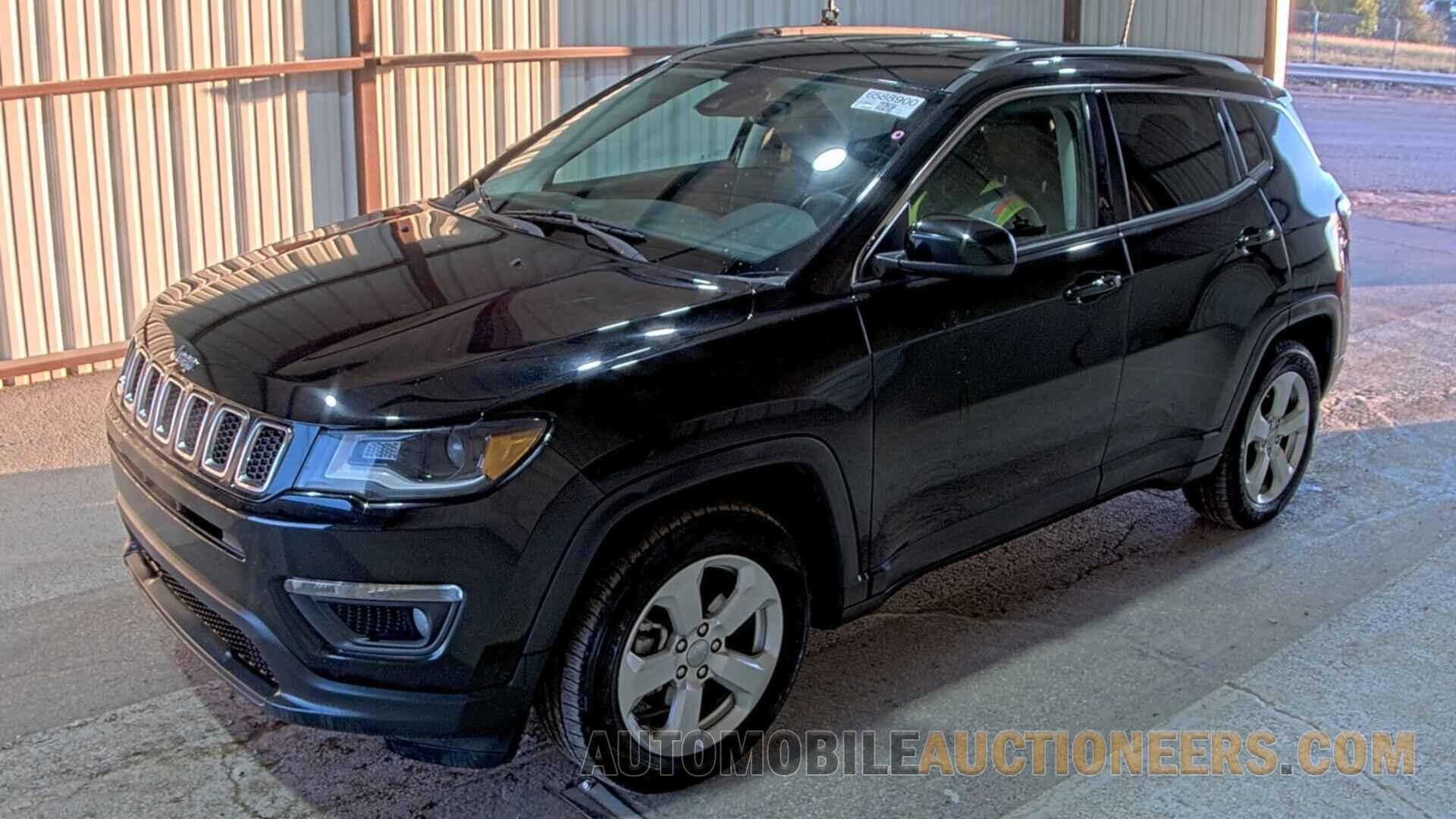 3C4NJCBB8JT304698 Jeep Compass 2018