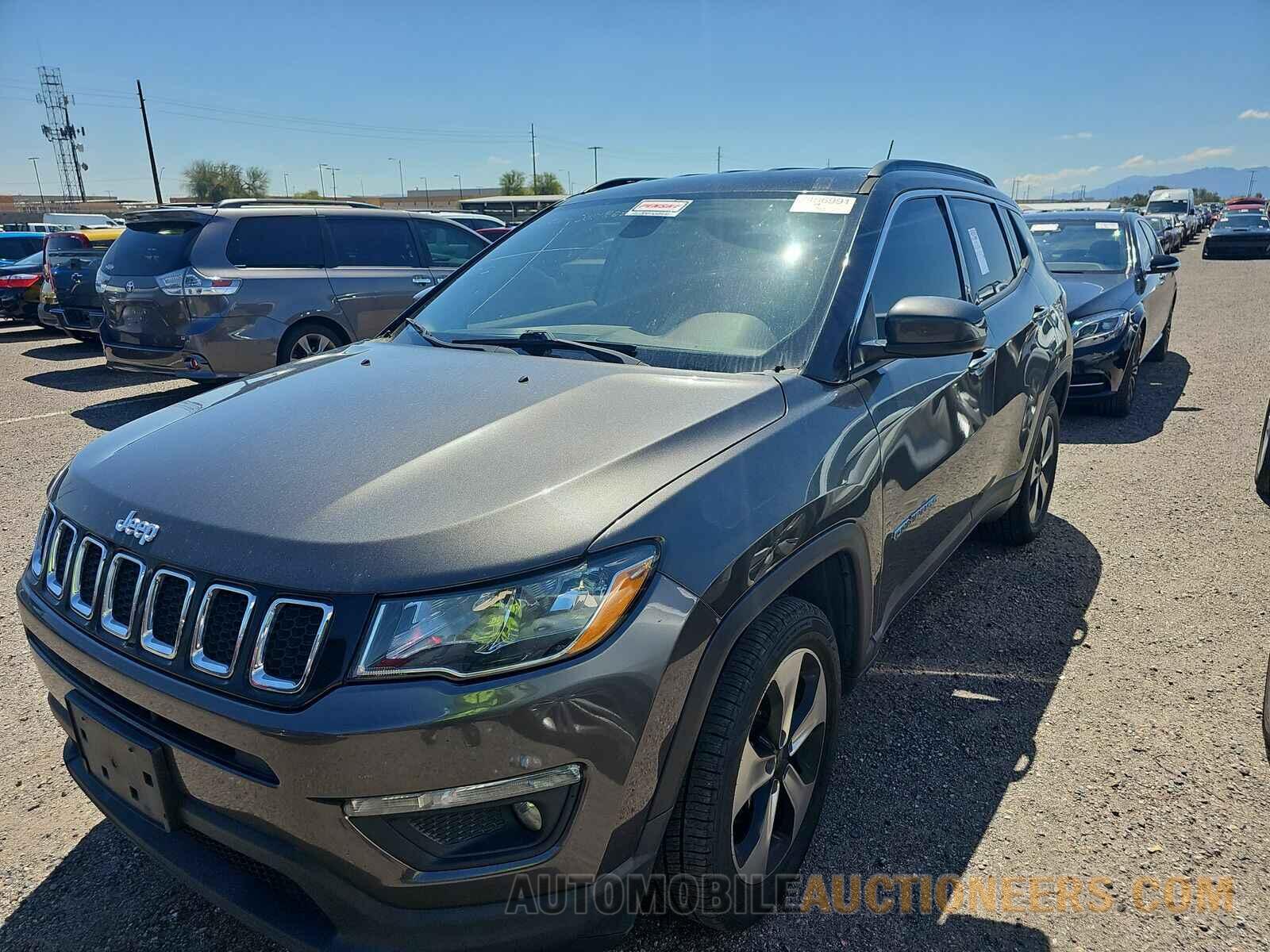 3C4NJCBB9JT308906 Jeep Compass 2018