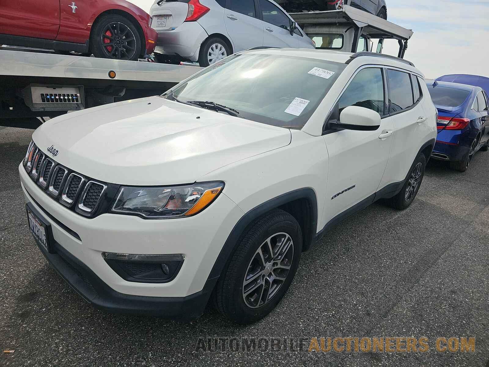 3C4NJCBBXHT611459 Jeep Compass 2017