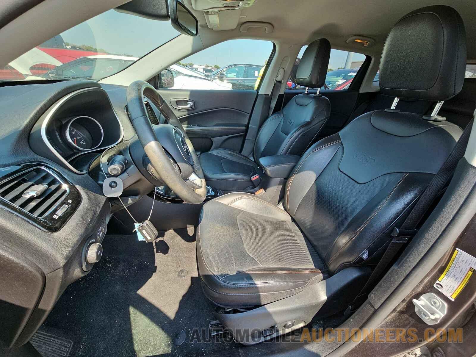 3C4NJCCB1KT755553 Jeep Compass 2019