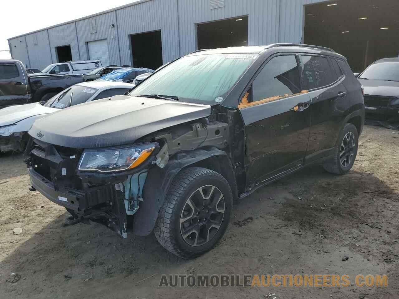 3C4NJDAB8KT807639 JEEP COMPASS 2019