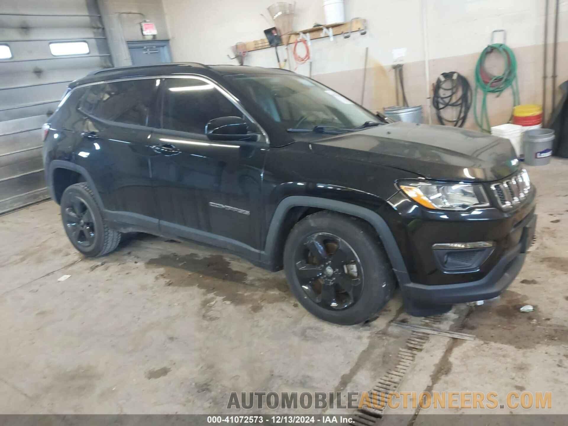 3C4NJDBB1JT185186 JEEP COMPASS 2018