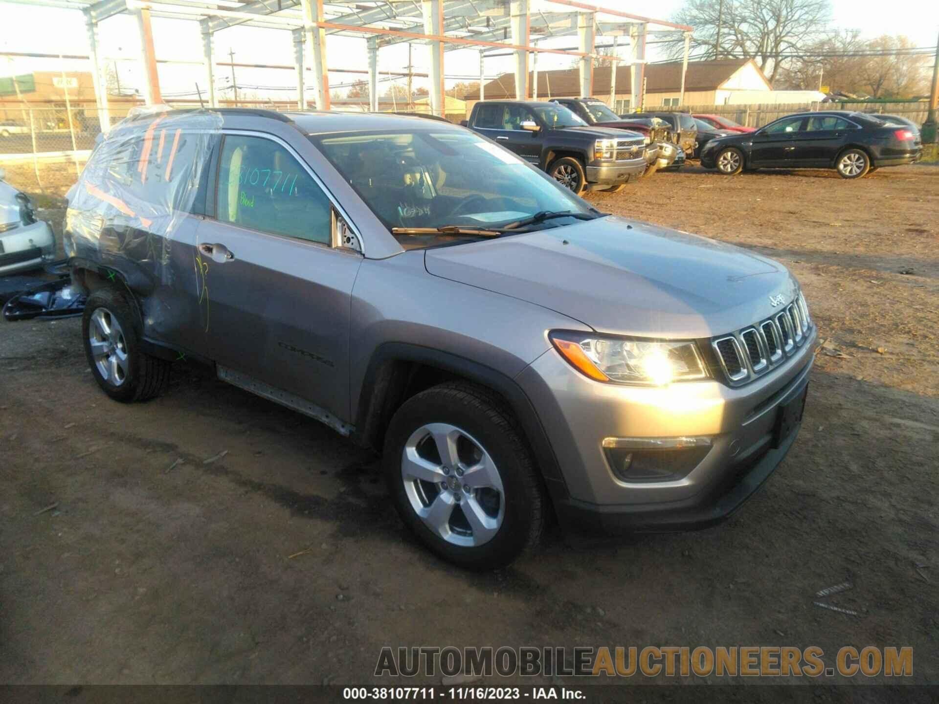 3C4NJDBB1JT252563 JEEP COMPASS 2018