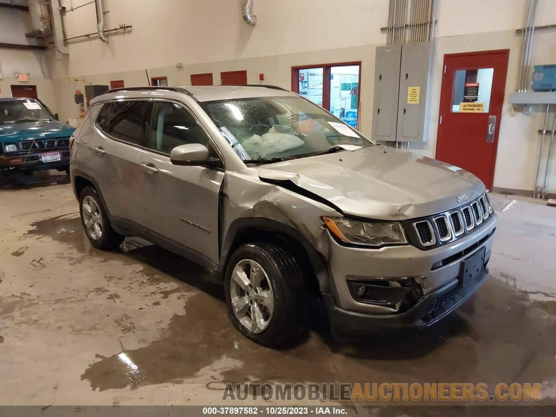 3C4NJDBB1JT423084 JEEP COMPASS 2018