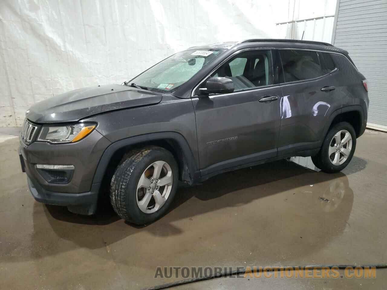 3C4NJDBB1JT436563 JEEP COMPASS 2018