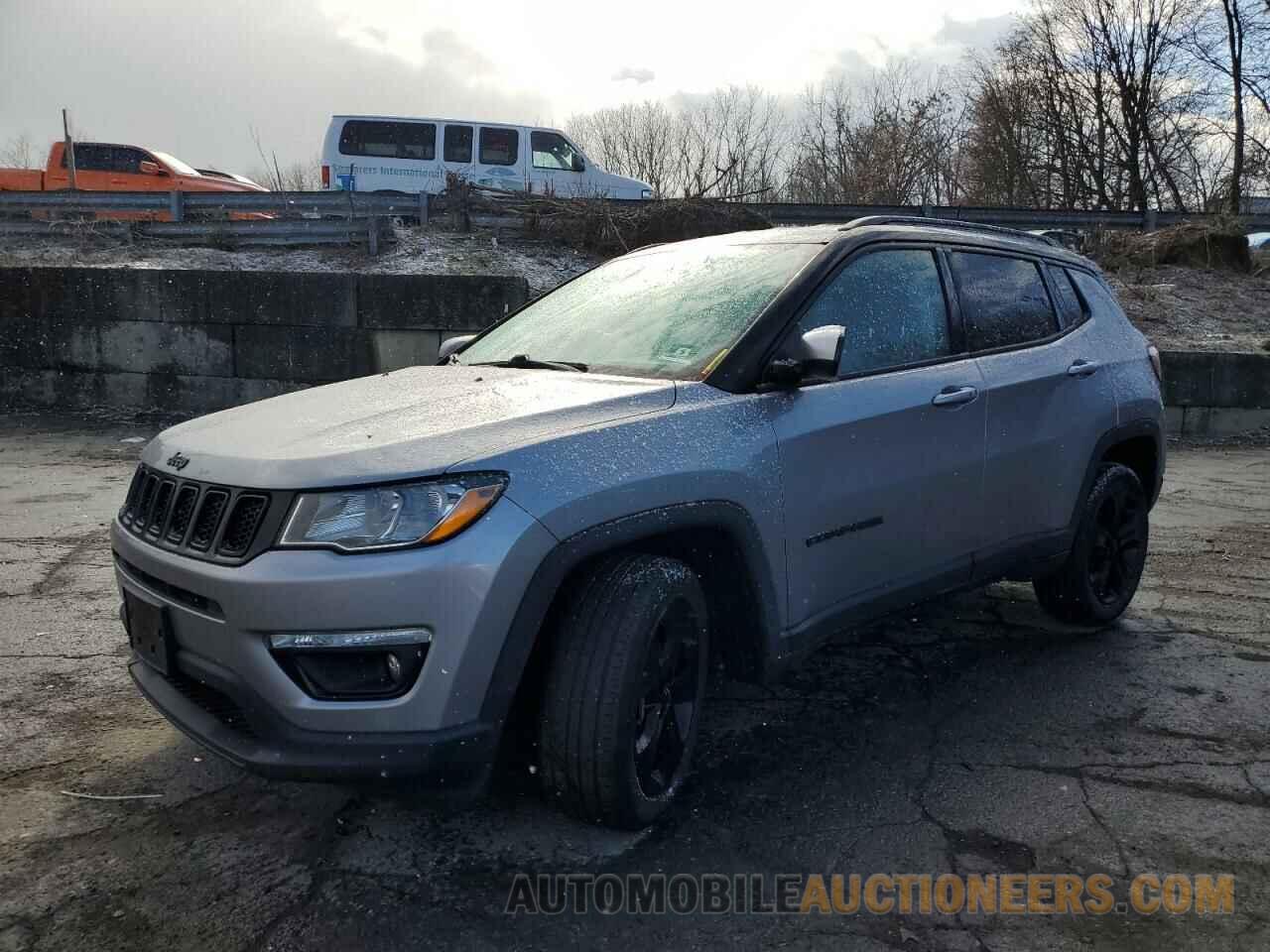 3C4NJDBB2JT316013 JEEP COMPASS 2018