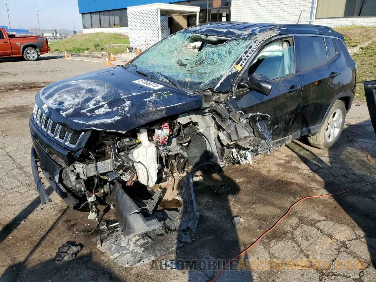 3C4NJDBB3JT349733 JEEP COMPASS 2018