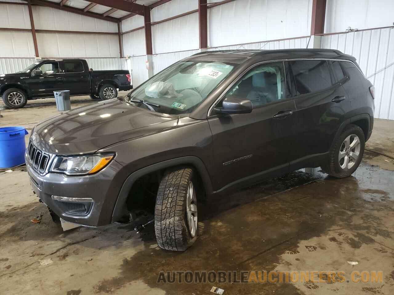 3C4NJDBB4JT143272 JEEP COMPASS 2018