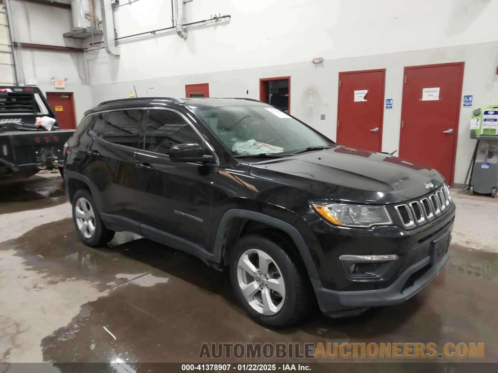 3C4NJDBB6JT422948 JEEP COMPASS 2018