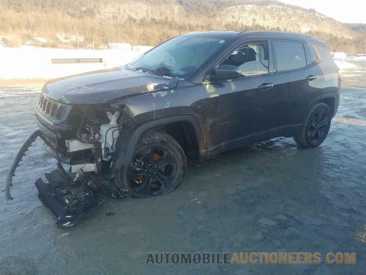 3C4NJDBB8JT315562 JEEP COMPASS 2018